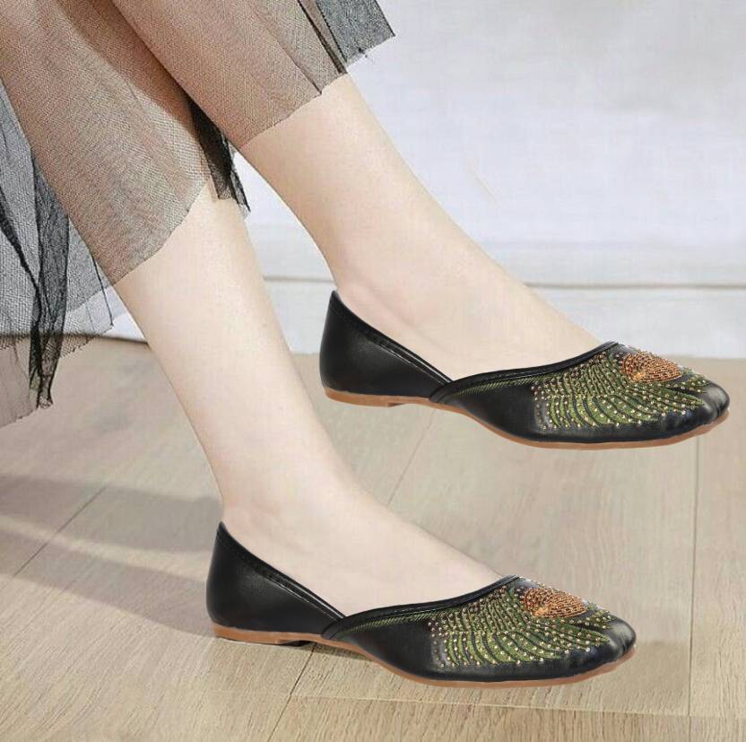 Handmade Peacock feather Embroidered Punjabi Mojari Jutis for Women-KYAMSTORE