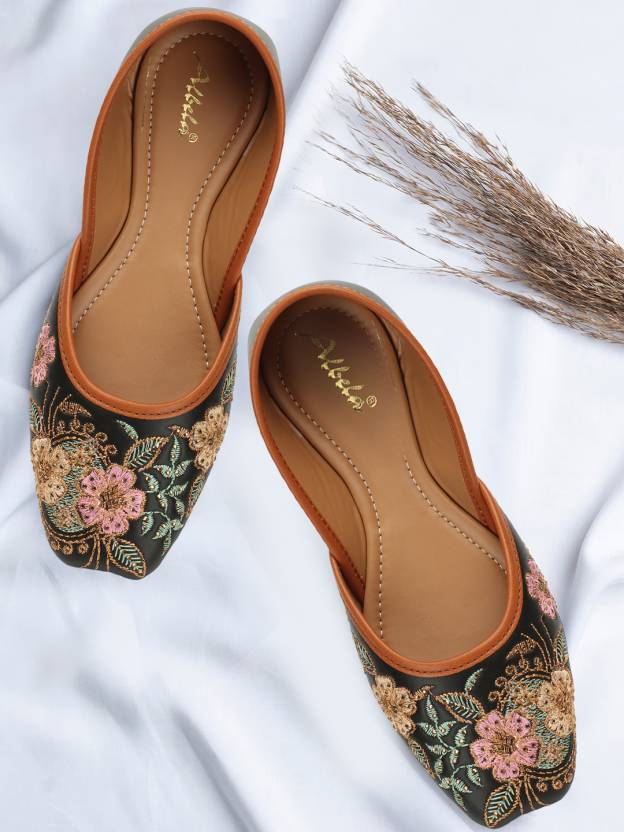 Ethnic Embroidered Juti And Mojari Jutis for Women-KYAMSTORE