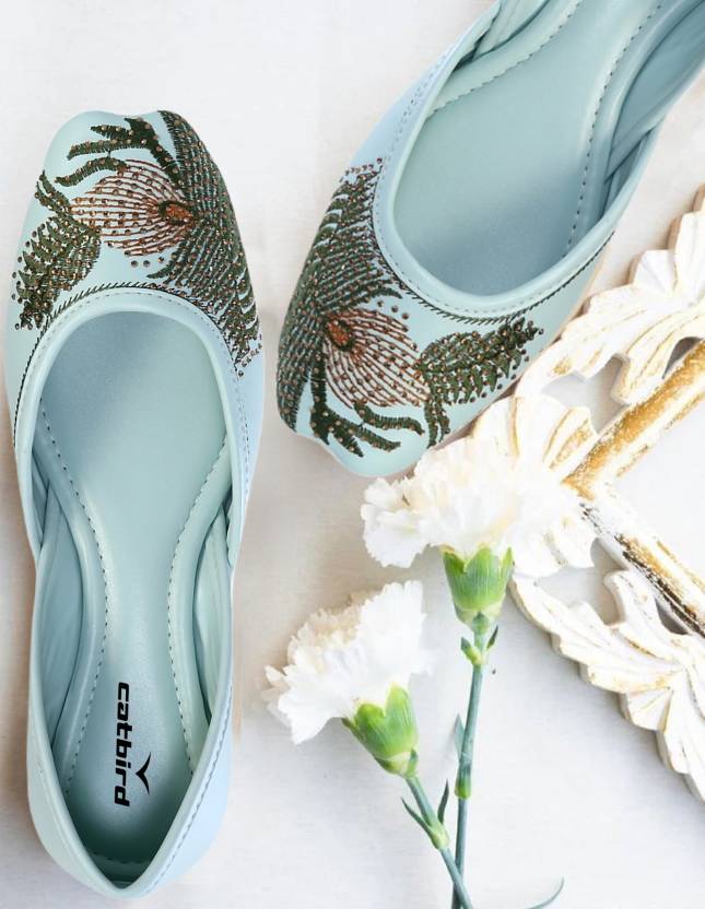 Handmade Peacock feather Embroidered Punjabi Mojari Jutis for Women-KYAMSTORE