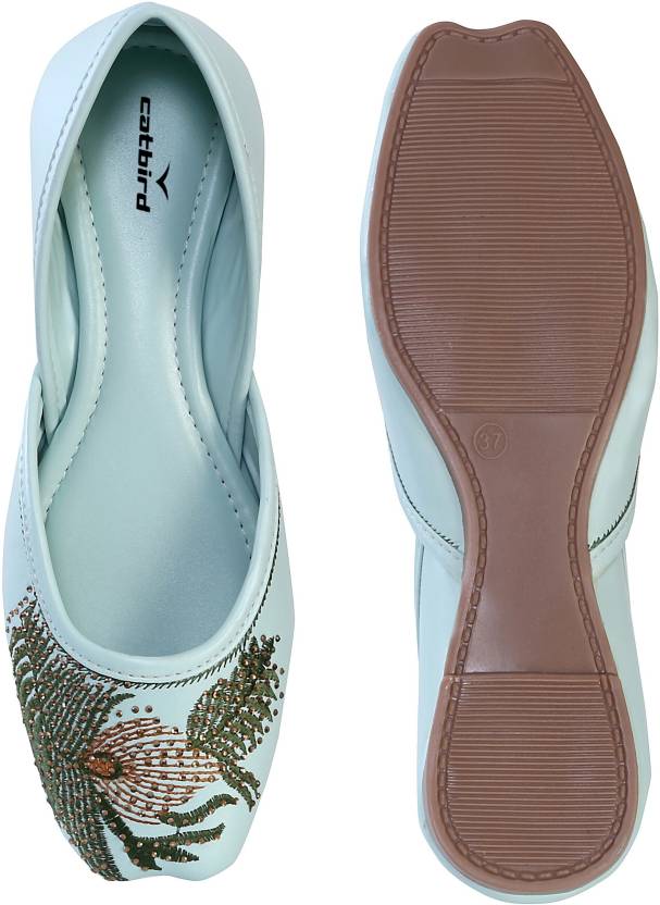 Handmade Peacock feather Embroidered Punjabi Mojari Jutis for Women-KYAMSTORE