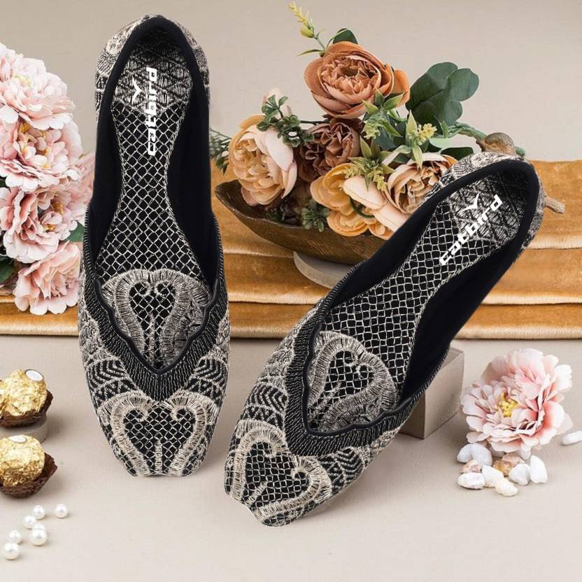 Embroidered Traditional Flats Mojari, Ethnic Shoes, Punjabi Jutis for Women-KYAMSTORE