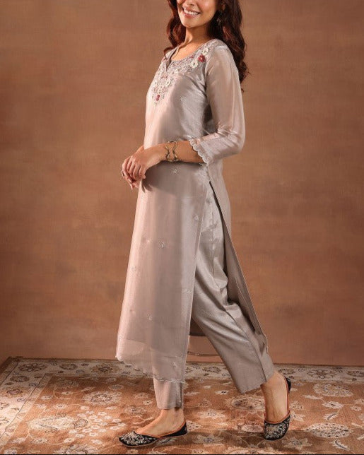 Floral Yoke Design Beads and Stones Tissue Straight Kurta with Trousers & Dupatta-KYAMSTORE