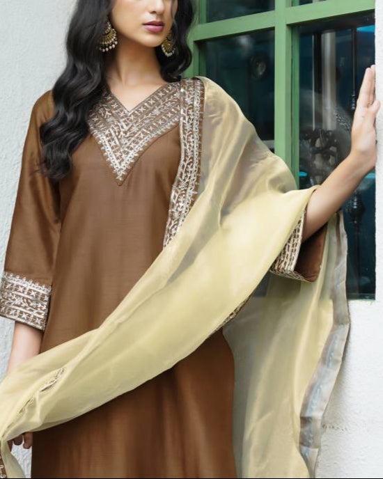 Women Silk Blend Kurta Pant Dupatta Set-KYAMSTORE