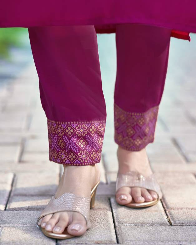 Women Cotton Blend Kurta Pant Dupatta Set-KYAMSTORE