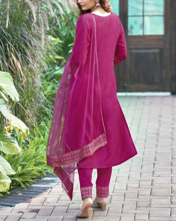 Women Cotton Blend Kurta Pant Dupatta Set-KYAMSTORE