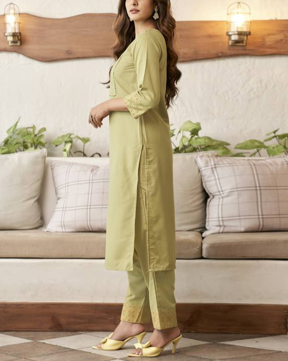 Women Cotton Blend Kurta Pant Dupatta Set-KYAMSTORE