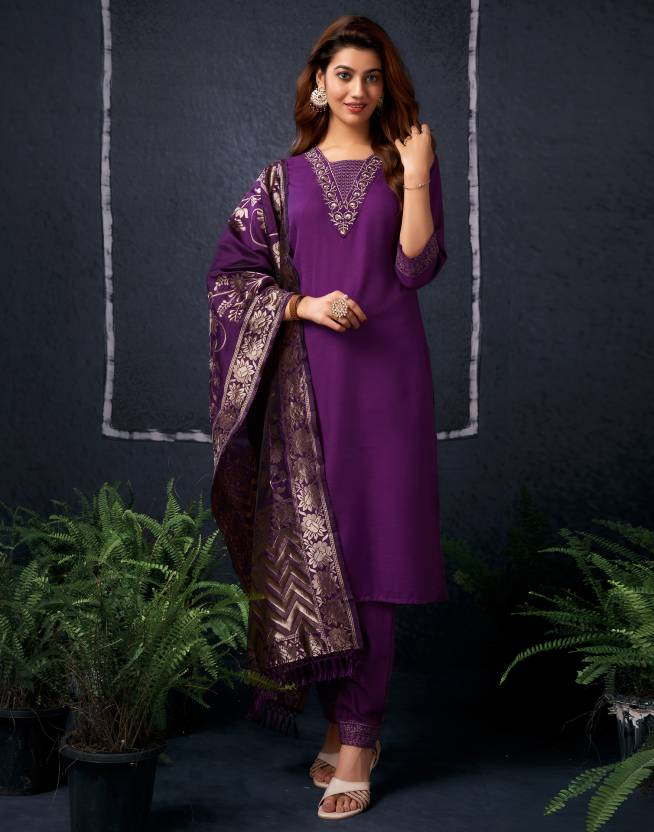 Women Silk Blend Kurta Pant Dupatta Set