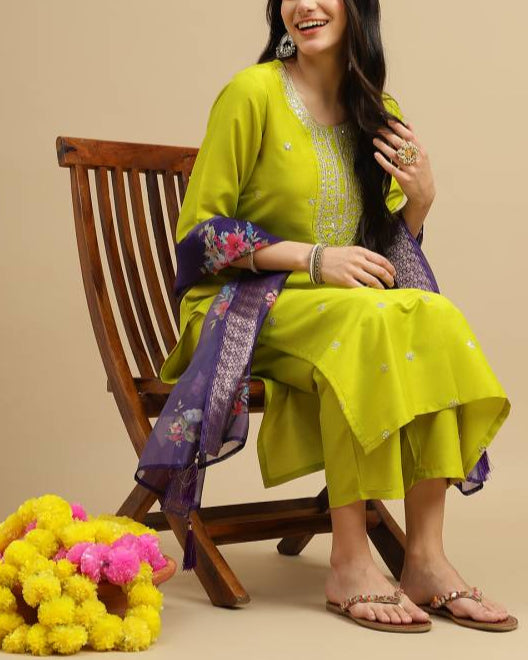 Women Silk Blend Kurta Pant Dupatta Set-KYAMSTORE