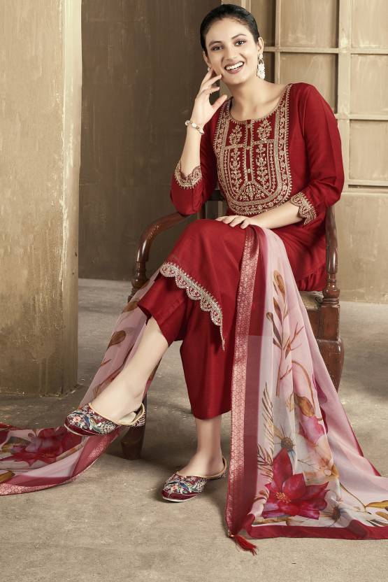 Women Silk Blend Kurta Pant Dupatta Set