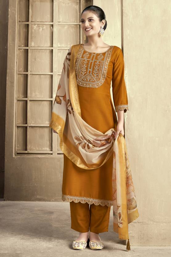Women Silk Blend Kurta Pant Dupatta Set