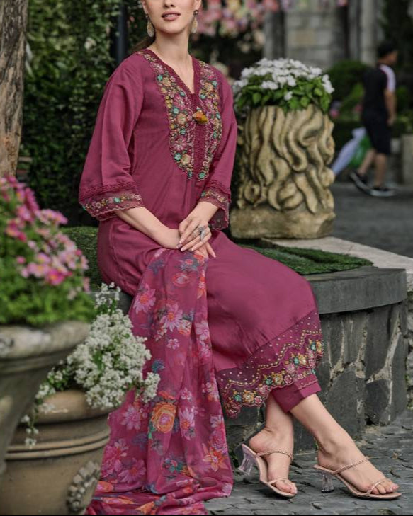 Women Silk Blend Kurta Pant Dupatta Set-KYAMSTORE