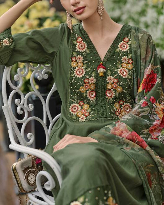 Women Silk Blend Kurta Pant Dupatta Set-KYAMSTORE