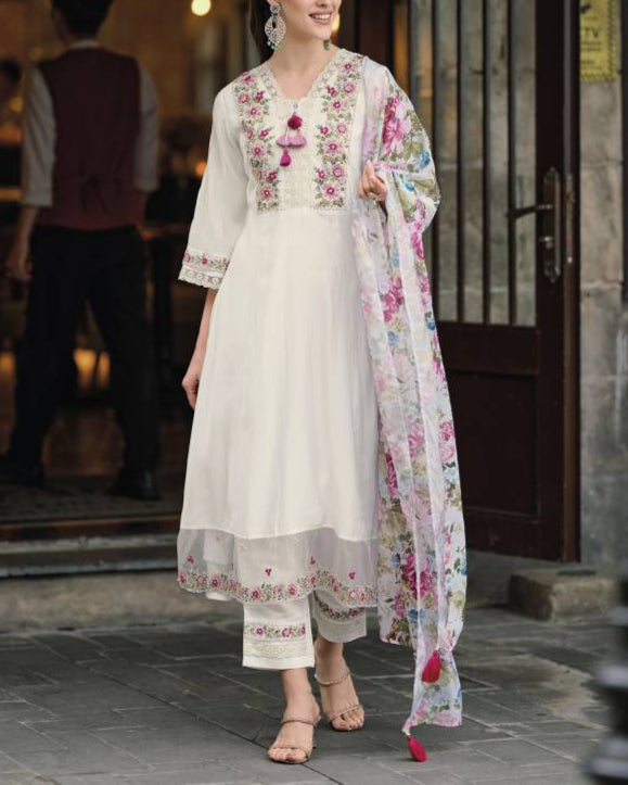 Women Silk Blend Kurta Pant Dupatta Set-KYAMSTORE