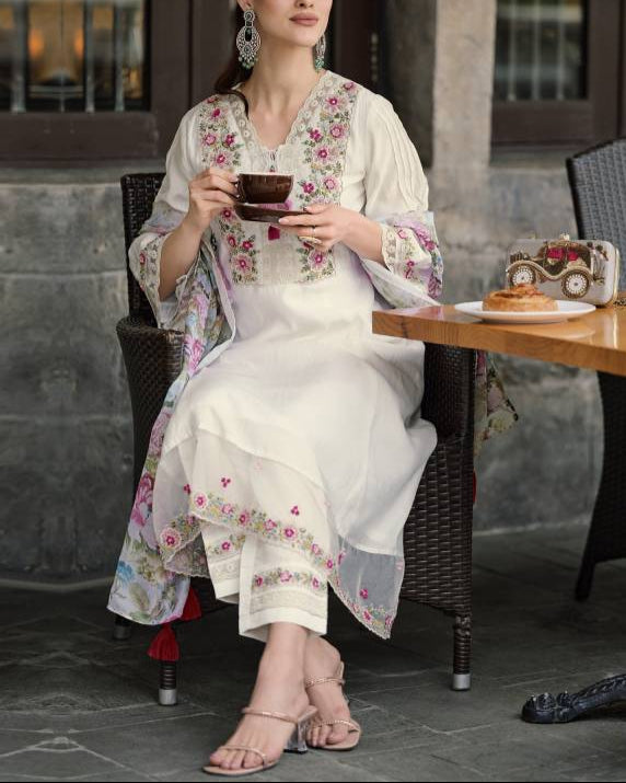 Women Silk Blend Kurta Pant Dupatta Set-KYAMSTORE
