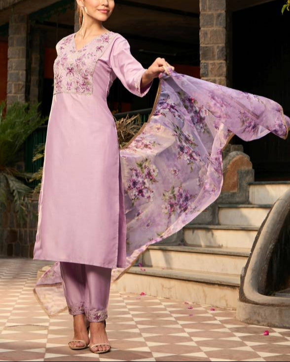 Women Silk Blend Kurta Pant Dupatta Set-KYAMSTORE