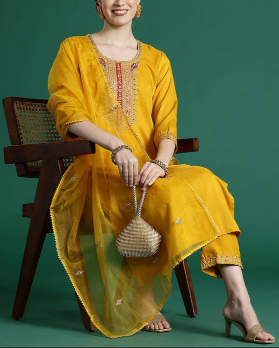 Women Silk Blend Kurta Pant Dupatta Set-KYAMSTORE