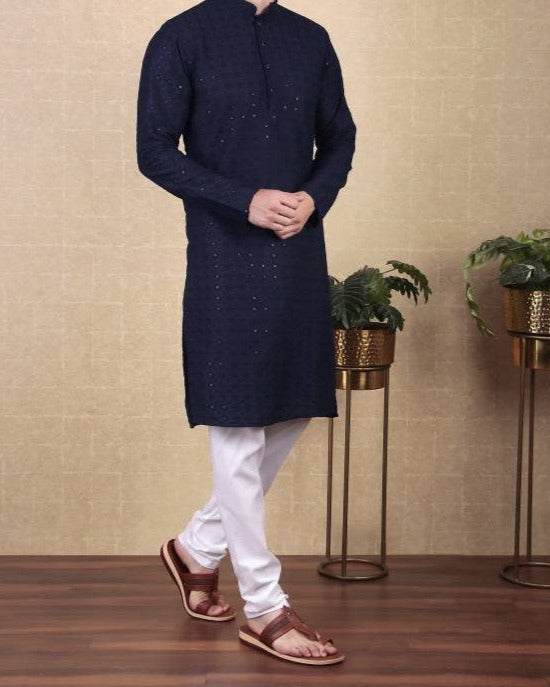 Men Paisley, Embroidered Cotton Blend Straight Kurta-KYAMSTORE