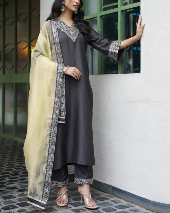 Women Silk Blend Kurta Pant Dupatta Set-KYAMSTORE
