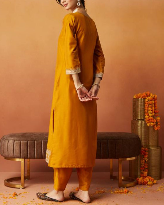 Women Silk Blend Kurti Pant Dupatta Set-KYAMSTORE