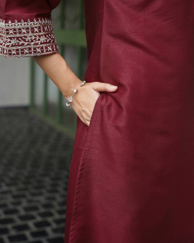 Women Silk Blend Kurta Pant Dupatta Set-KYAMSTORE
