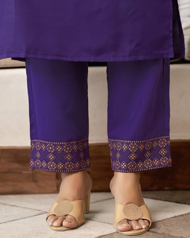 Women Cotton Blend Kurta Pant Dupatta Set-KYAMSTORE