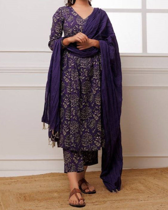 Women Cotton Blend Kurta Pant Dupatta Set-KYAMSTORE