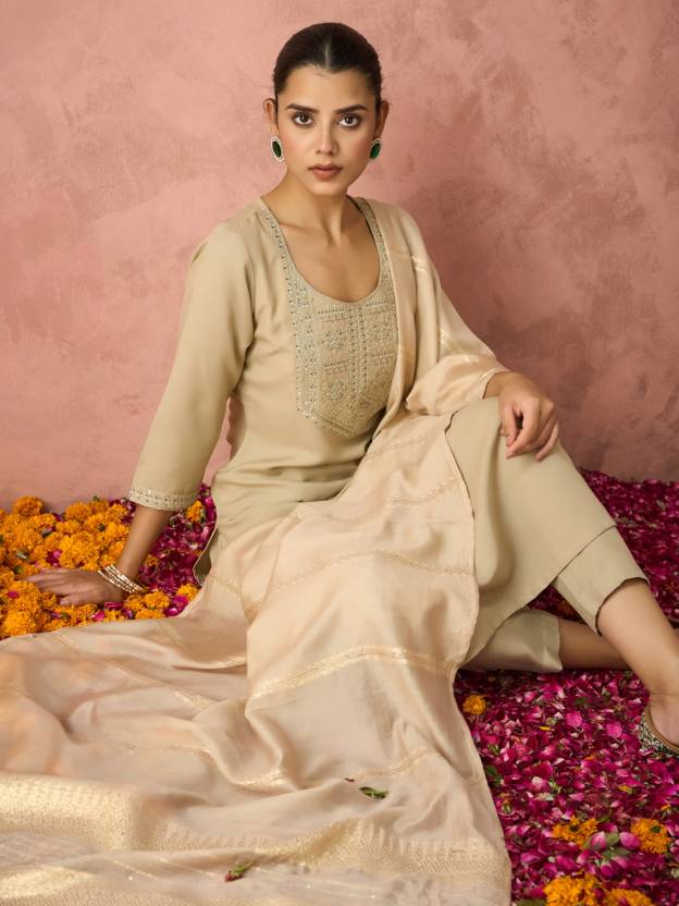 Women Cotton Blend Kurta Pant Dupatta Set