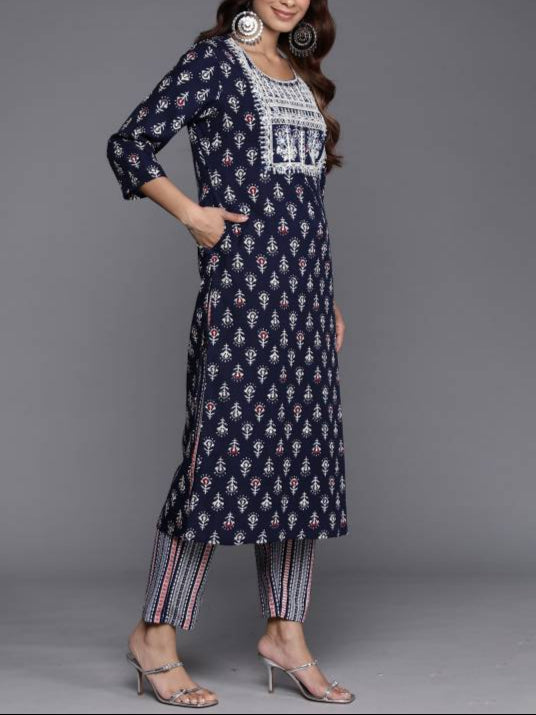Women Cotton Blend Kurta Pant Dupatta Set-KYAMSTORE