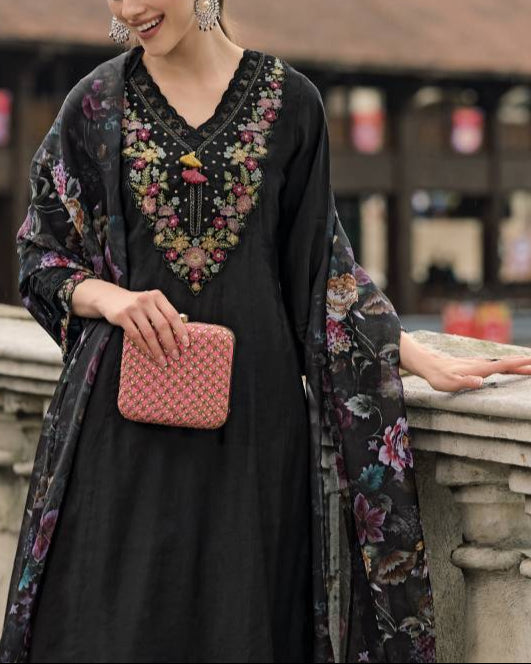 Women Silk Blend Kurta Pant Dupatta Set-KYAMSTORE
