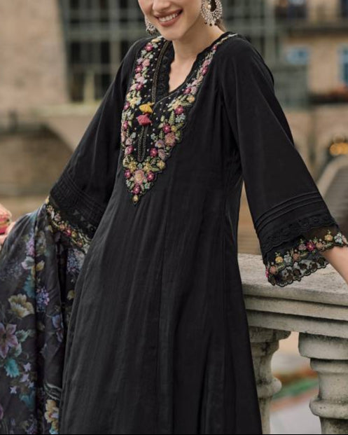 Women Silk Blend Kurta Pant Dupatta Set-KYAMSTORE