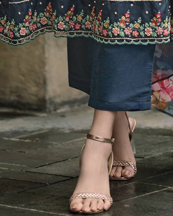 Women Silk Blend Kurta Pant Dupatta Set-KYAMSTORE