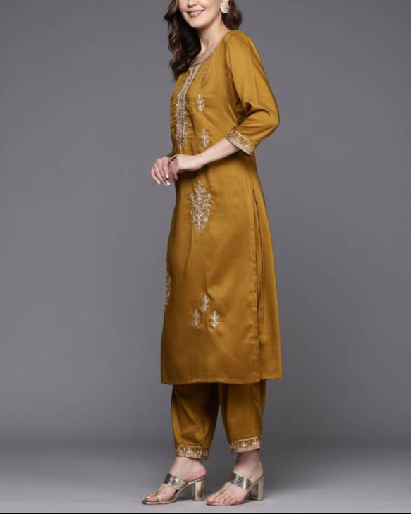 Women Cotton Blend Kurta Pant Dupatta Set-KYAMSTORE