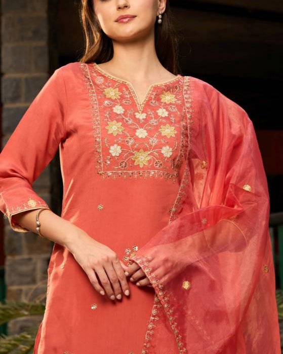 Women Silk Blend Kurta Pant Dupatta Set-KYAMSTORE