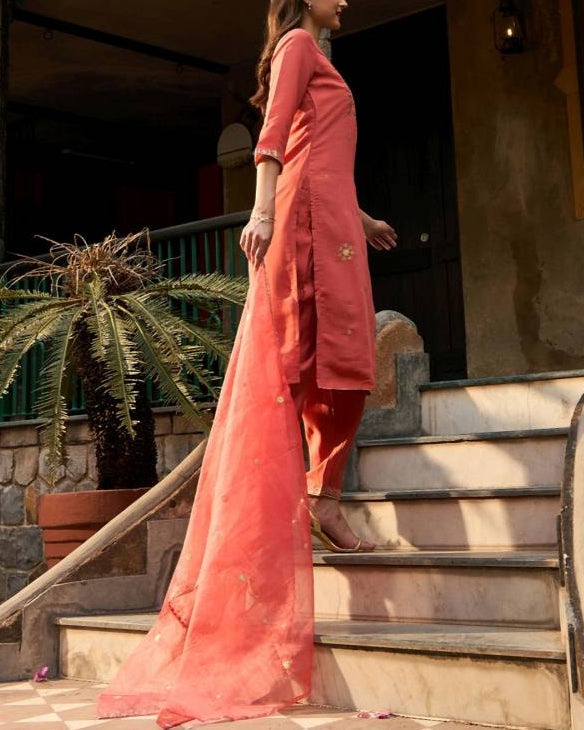 Women Silk Blend Kurta Pant Dupatta Set-KYAMSTORE