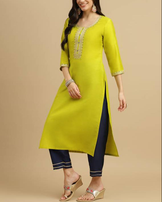 Women Silk Blend Kurta Pant Dupatta Set-KYAMSTORE