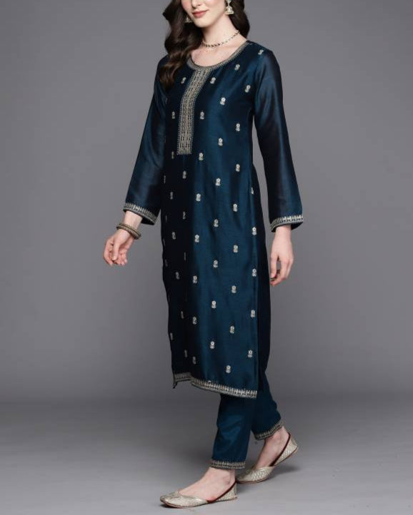 Women Silk Blend Kurta Pant Dupatta Set-KYAMSTORE