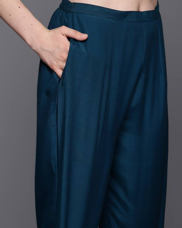 Women Silk Blend Kurta Pant Dupatta Set-KYAMSTORE