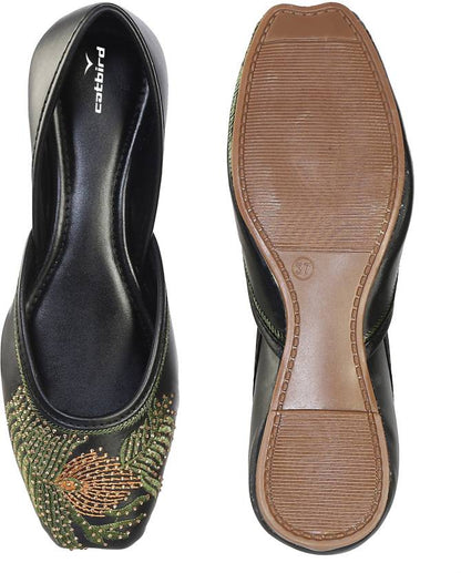 Handmade Peacock feather Embroidered Punjabi Mojari Jutis for Women-KYAMSTORE