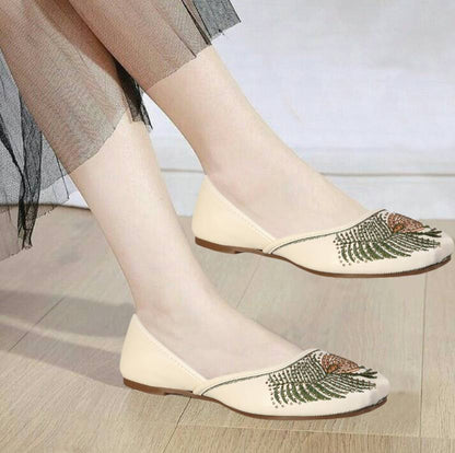 Handmade Peacock feather Embroidered Punjabi Mojari Jutis for Women-KYAMSTORE