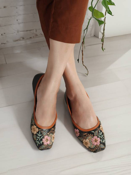 Ethnic Embroidered Juti And Mojari Jutis for Women-KYAMSTORE