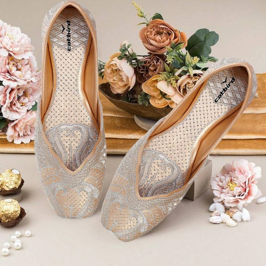 Embroidered Traditional Flats Mojari, Ethnic Shoes, Punjabi Jutis for Women-KYAMSTORE