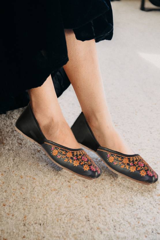 Women's Embroidery Ethnic Shoes Jutis For Women-KYAMSTORE