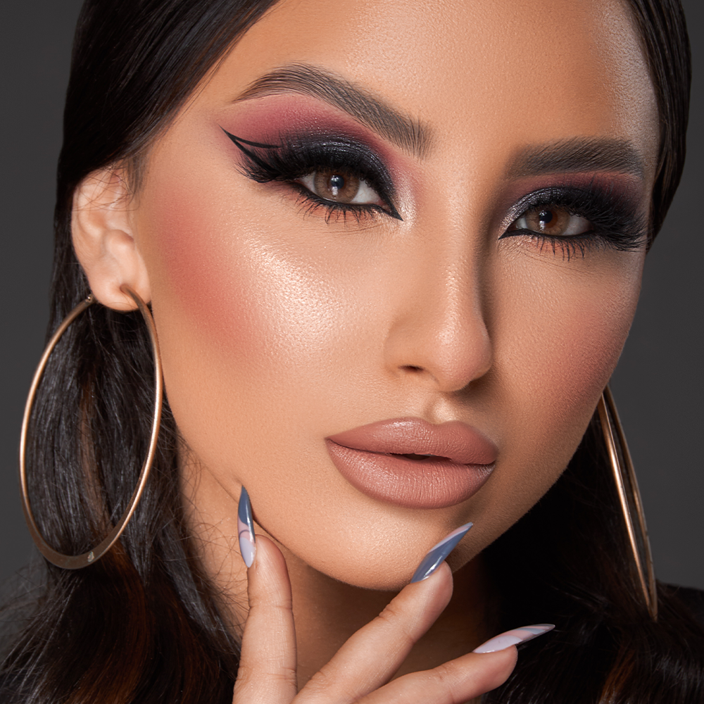 Character 44 Color Pro Creations Eyeshadow Palette - FFE001-KYAMSTORE