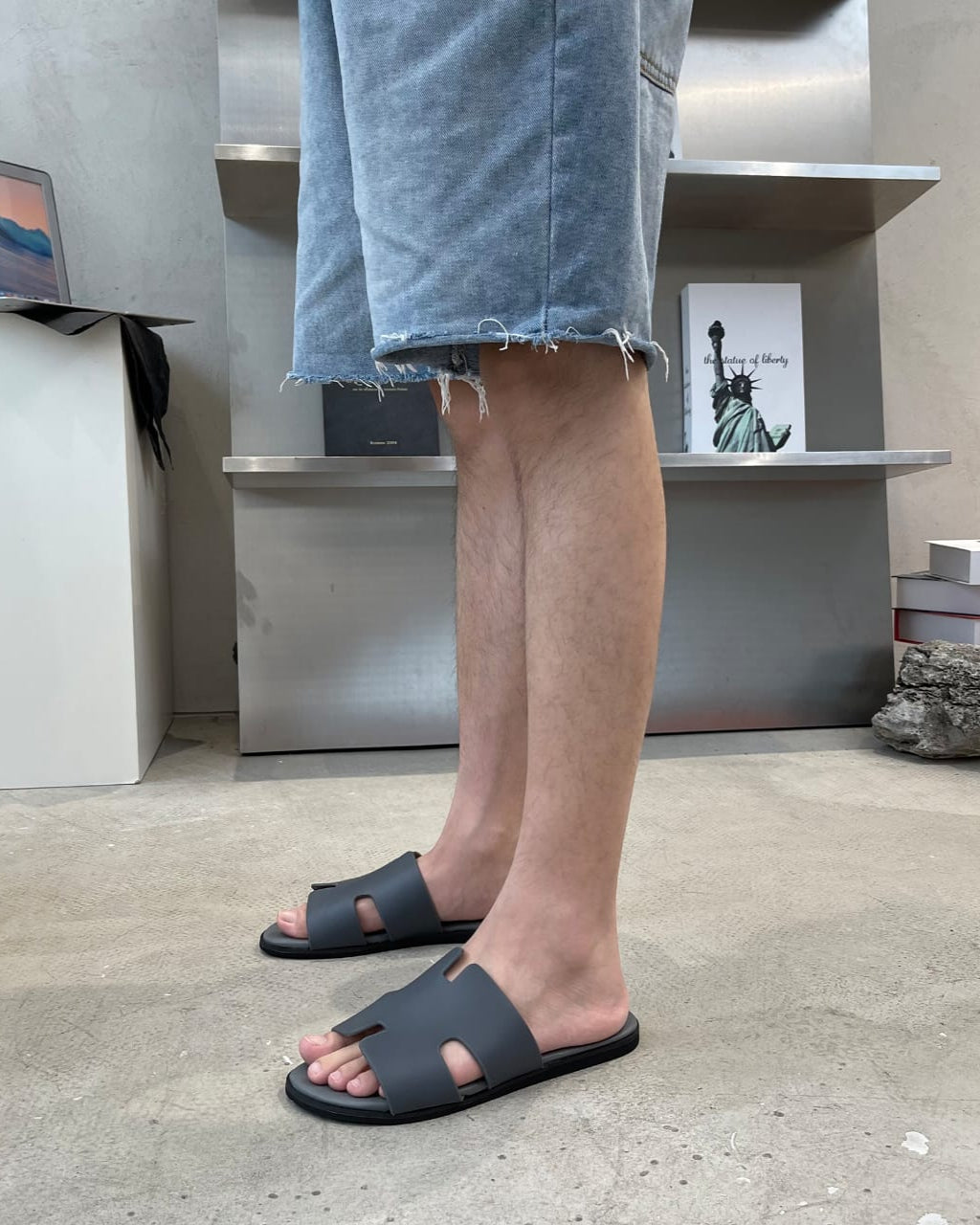 Men's Casual Comfortable Lightweight Fashion Genuine Leather Slippers | Dark Grey-KYAMSTORE