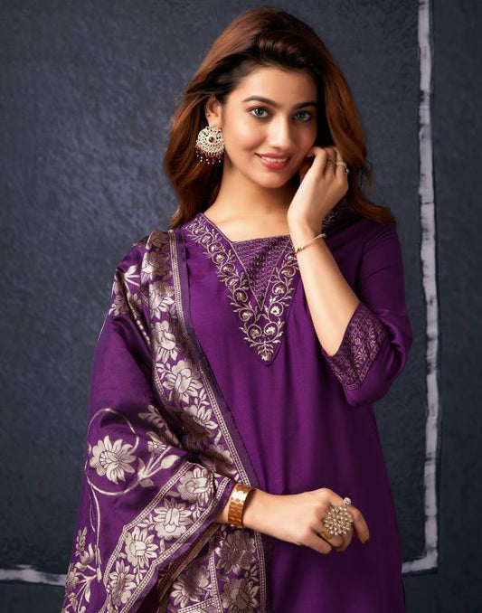 Women Silk Blend Kurta Pant Dupatta Set