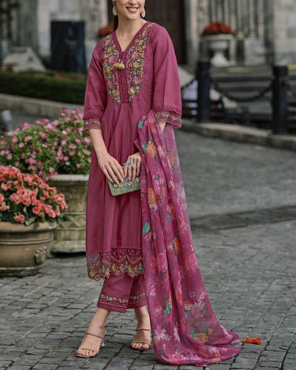 Women Silk Blend Kurta Pant Dupatta Set-KYAMSTORE