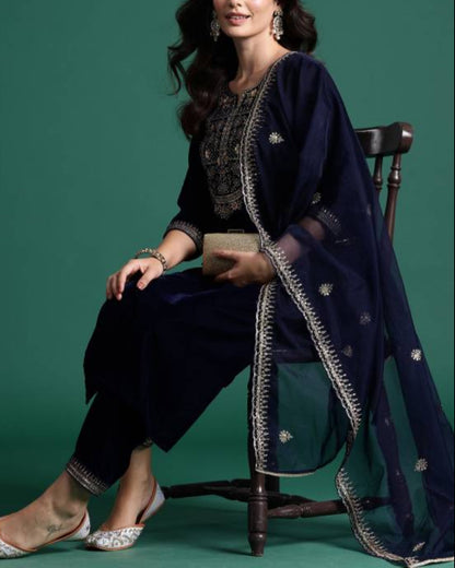 Women Velvet Kurta Pant Dupatta Set-KYAMSTORE