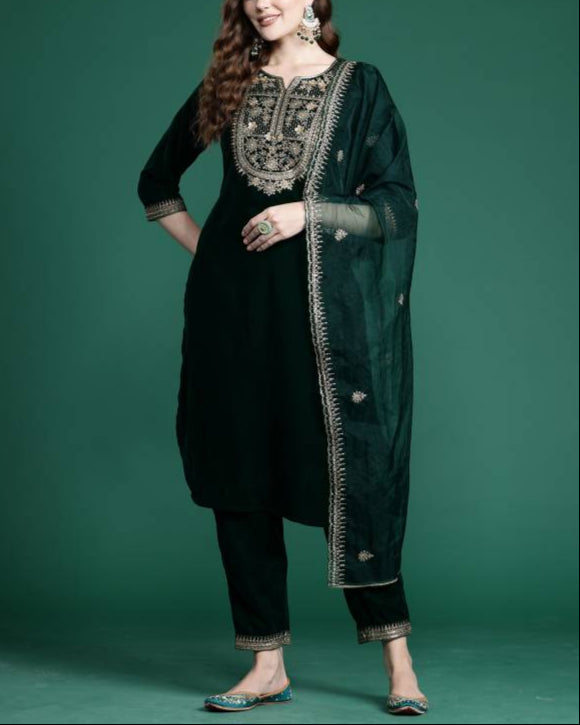 Women Velvet Kurta Pant Dupatta Set-KYAMSTORE