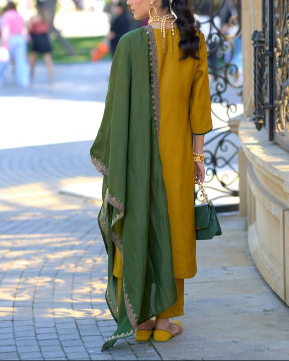 Women Silk Blend Kurta Pant Dupatta Set-KYAMSTORE