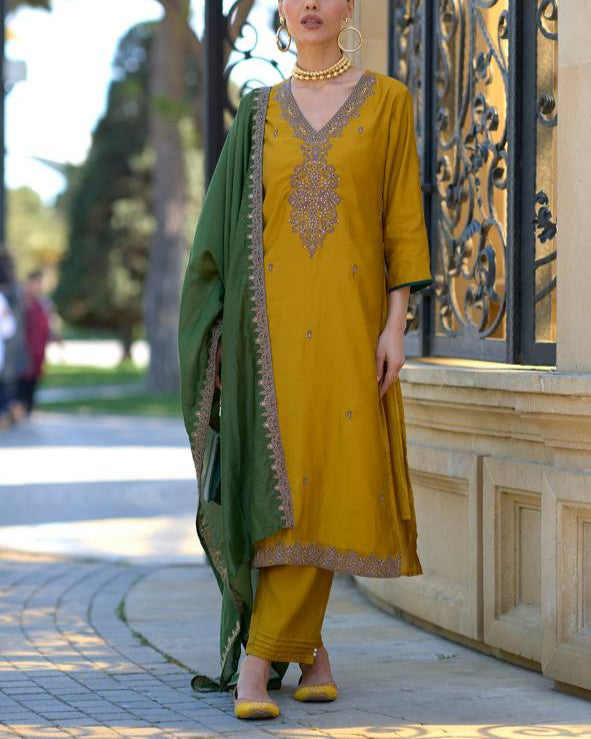 Women Silk Blend Kurta Pant Dupatta Set-KYAMSTORE